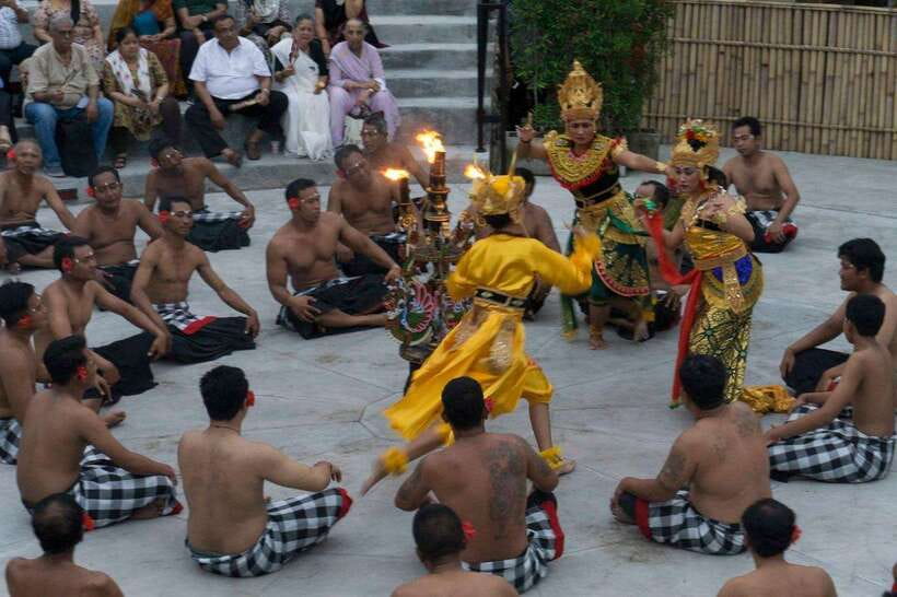 Bali: Tanah Lot Temple Sunset Kecak & Fire Dance Show Ticket - Who will enjoy this evening most?