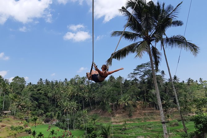 Bali Tour: Ubud Most Popular Place - Tirta Empul explains Bali’s holy-water tradition