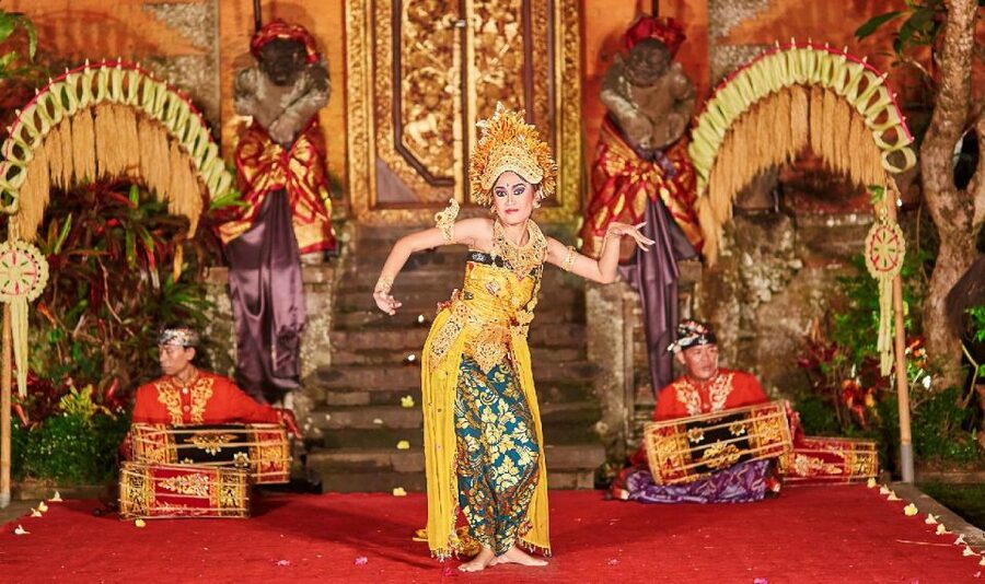 Bali: Ubud Palace Legong Dance Show Ticket - Planning dinner and the rest of your evening