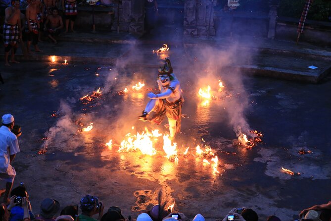 Bali: Uluwatu Kecak Dance Show, Bali Temple, and Lobster Dinner - Jimbaran Bay turns the evening toward food