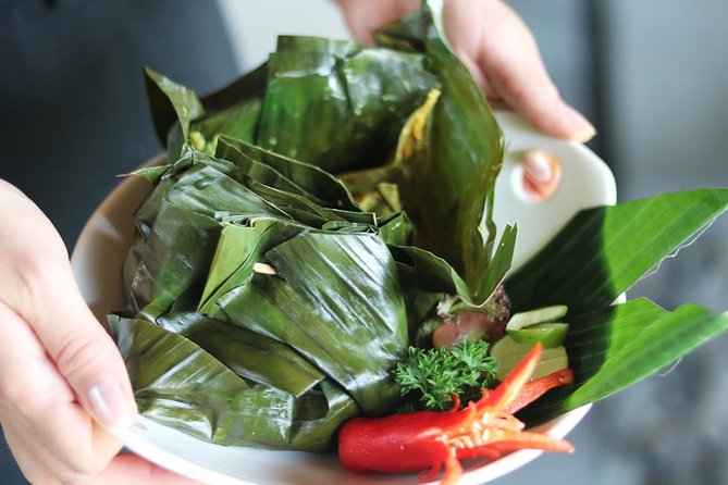 Balinese Cooking Class at The Santai Umalas Kerobokan - Meeting the chef and learning the Balinese pantry