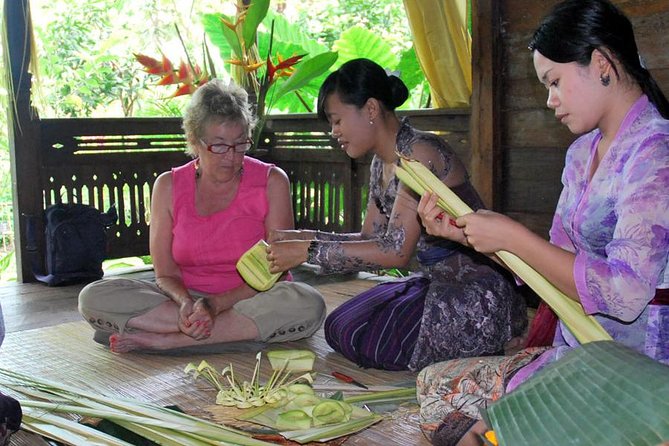 Balinese Cooking class with traditional morning market visit - Cooking several Balinese dishes with Wayan and Dewa