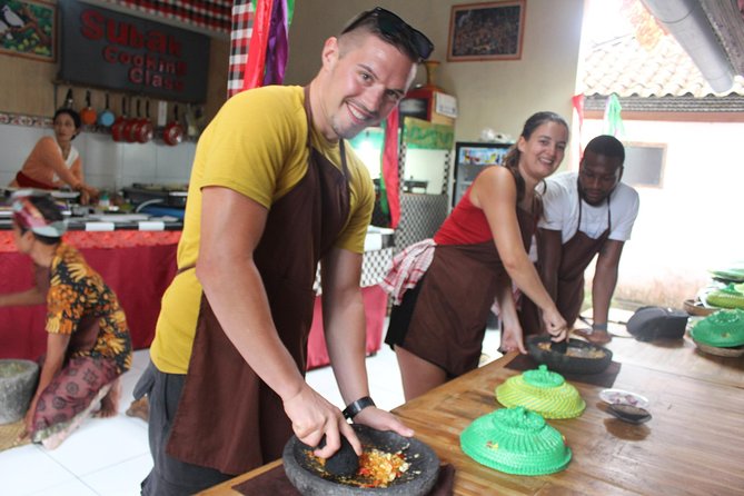 Balinese Ubud cooking school (9 Dish Cooking and Market Tour) - Key points at a glance