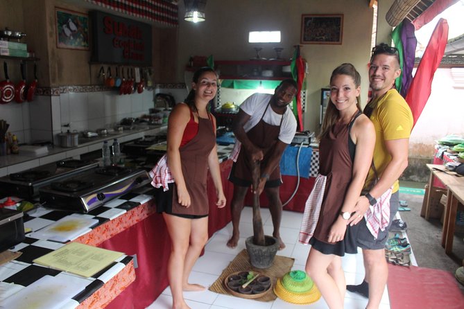 Balinese Ubud cooking school (9 Dish Cooking and Market Tour) - The teaching style and group atmosphere