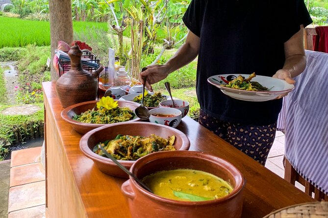 Balinese Vegan Cooking Class with Fresh Harvesting & Garden Tour - A four-course lunch with room to eat properly