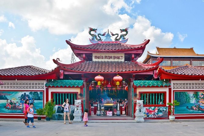 Batam Amazing Day Tour (include Lunch) - What the $61 price covers