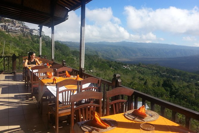 Batur Volcano Sunrise Trekking, Rice Teracce & Bali Coffee Plantation Tour - Tegalalang Rice Terrace after the hike