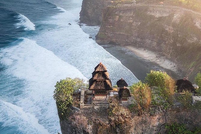 Best Bali Beaches - Uluwatu Temple - FREE Wi-Fi - Pantai Mengiat and the Water Blow