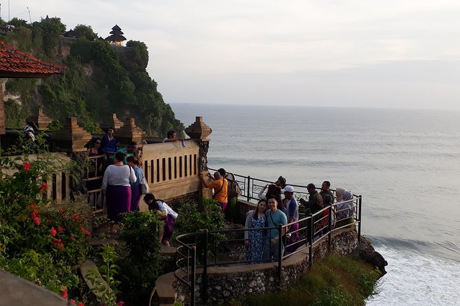 Best of Bali Tanah Lot & Uluwatu Temple Tour Package - Tanah Lot: Bali’s sea temple opening act