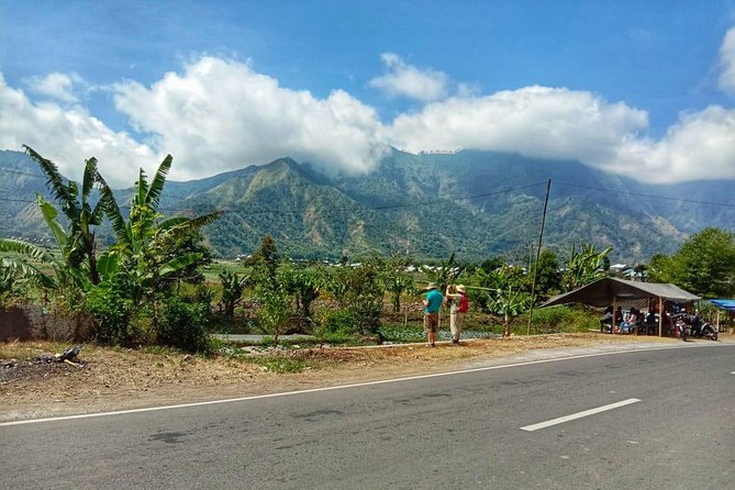 Best of Lombok: Native, Culture, Nature & Waterfall Day Trip - A quick look at Senaru Village