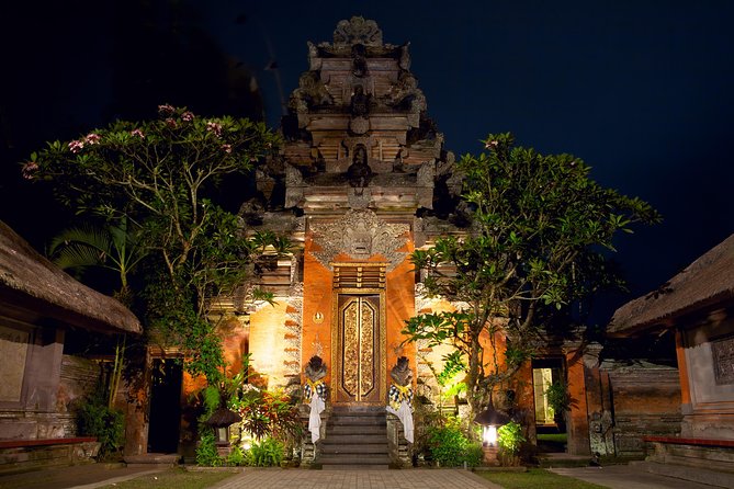 Best of Ubud Attractions: Private All-Inclusive Tour - Ubud Traditional Art Market: souvenirs with a time limit