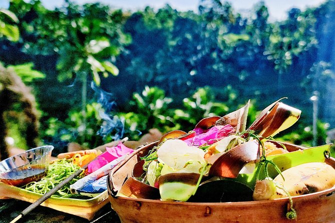 Best of Ubud - Full day Tour + FREE WI-FI - The Monkey Forest combines animals, temples, and a river canyon