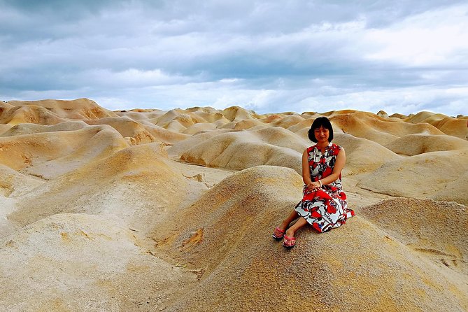 Bintan Sand Dunes and Blue Lakes Half-Day Tour with Lunch - The local stops add context, but keep expectations modest