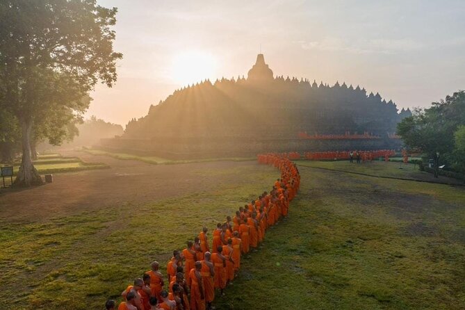 Borobudur Climb To The Top, Prambanan Temple And Ramayana Ballet - Prambanan: a Hindu temple complex with a different mood