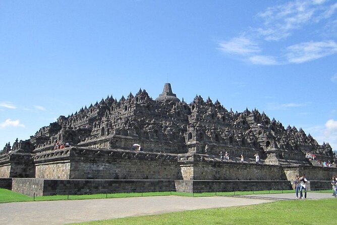 Borobudur ClimbUP guaranteed (sunrise option)& Prambanan Day Tour - Drivers, vehicles, and the human side of the tour