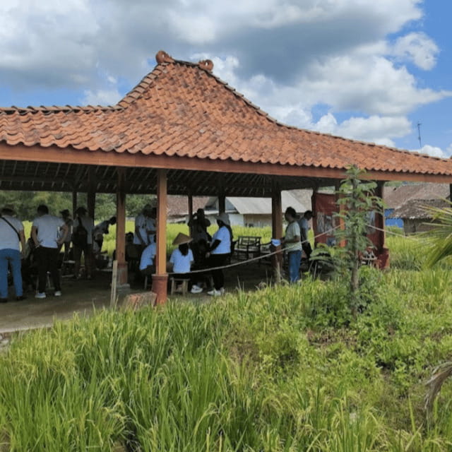 Borobudur: Pottery Making Workshop - A short class with real hands-on value