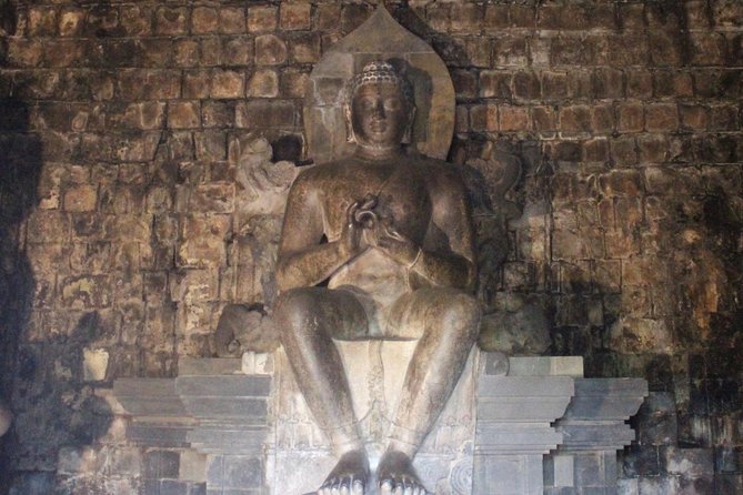 Borobudur Temple Climb To The Top & Prambanan Temple - 1 day tour - Is $105 a fair price?