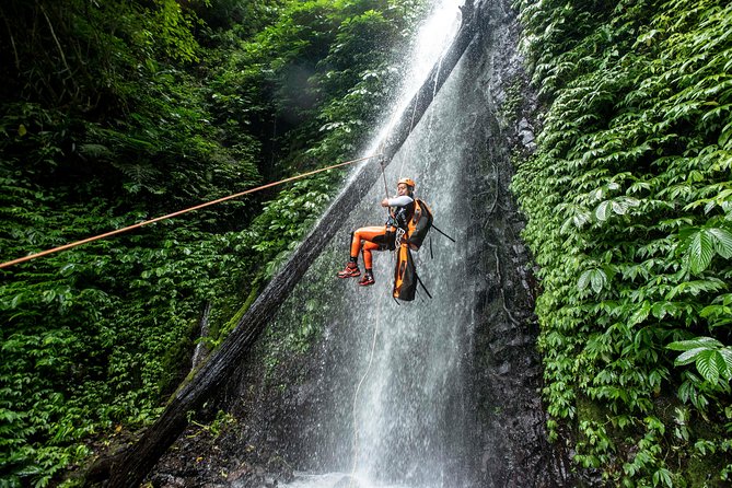 Canyoning Bali, Tamata Canyon (Adventure, discovery, nature) - What happens inside the canyon