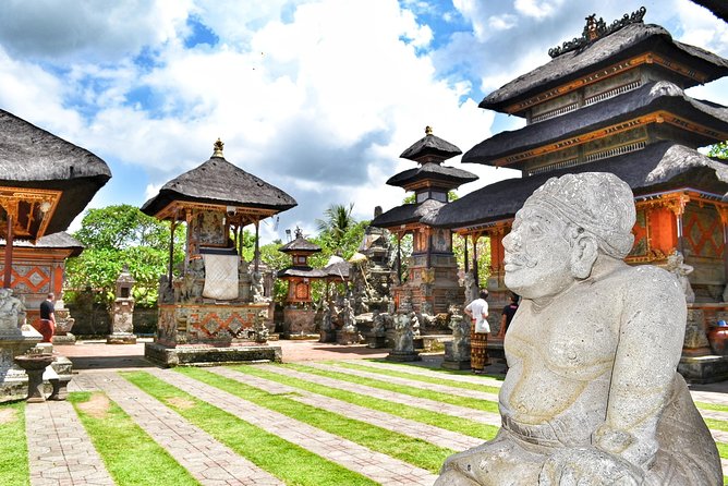 Cretya Ubud and Monkey Forest Sanctuary Tours - Tegenungan Waterfall in a short final stop