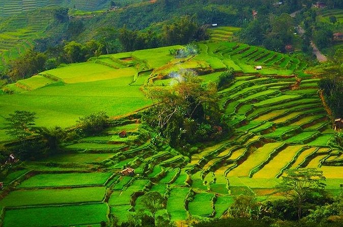Cunca Wulang Waterfall & Rangko Cave – Full Day Nature Escape - Snorkeling and the nearby beach