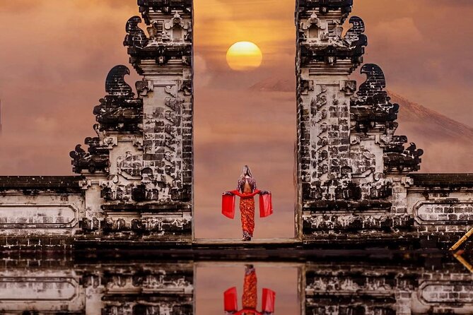 Customizable full-day tour of Bali with private driver - Why a private driver helps on Bali’s roads