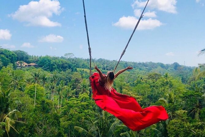 Discover East Bali: Snorkeling Blue lagoon & Instagramable Spots - What the private car adds to the day