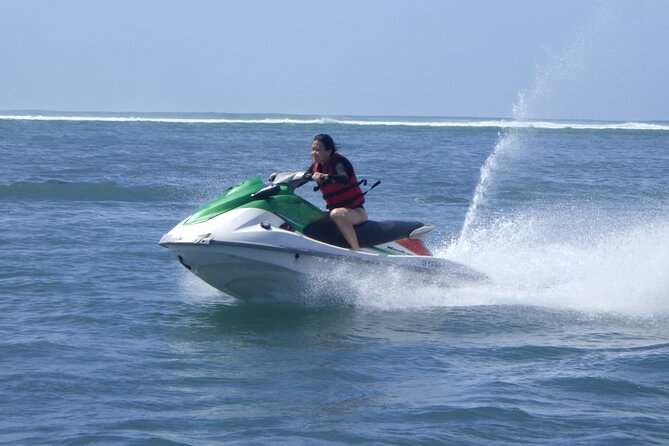 Drive Self Jet Ski Half an Hour - What the $65 price really covers
