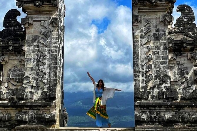East Bali Tour - Gate of Heaven - Tirta Gangga - Tukad Cepung - Tukad Cepung and its cliff-framed light