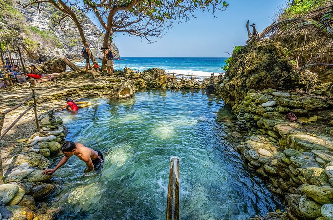 East Nusa Penida With Tembeling Beach Natural Pool - Private tour - What the $70.29 price really covers