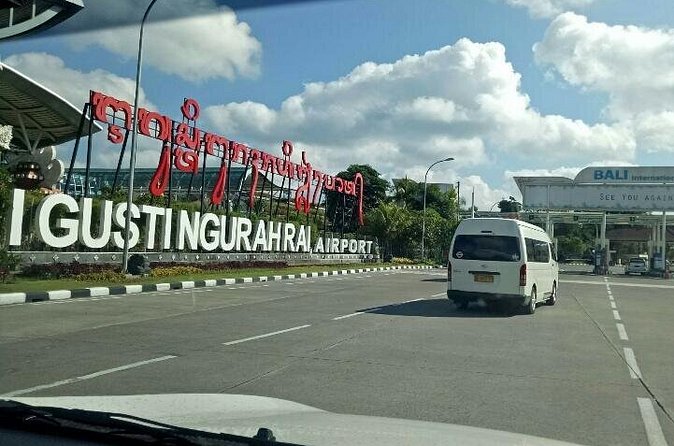 Exclusive Bali Airport Arrival to Hotel Transfer - The guide experience and what to expect from Hendra