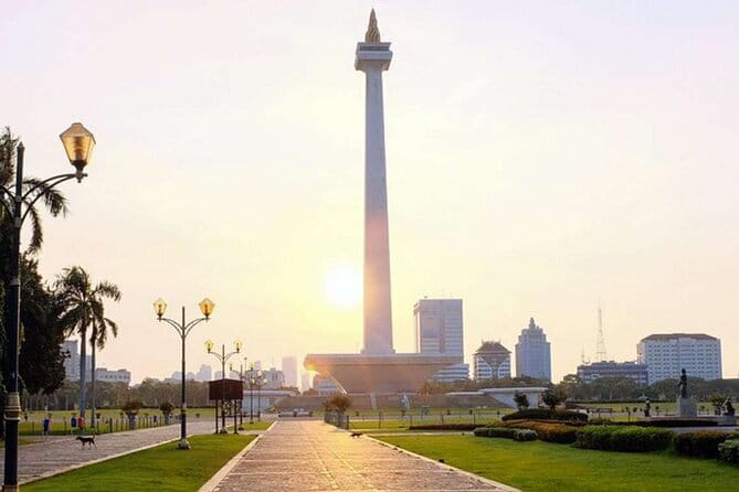 Experience Jakarta Street Food Scene with MRT Transportation - What the $55 price really covers