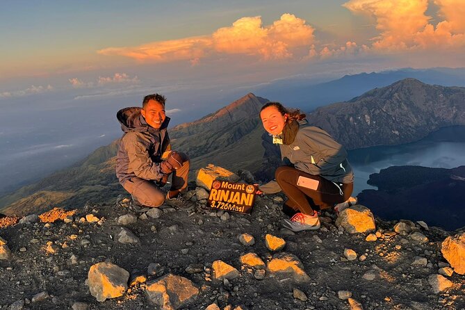 Explore Mount Rinjani To Summit, Lake & Hot Spring (3D 2N) - Descending to Lake Segara Anak