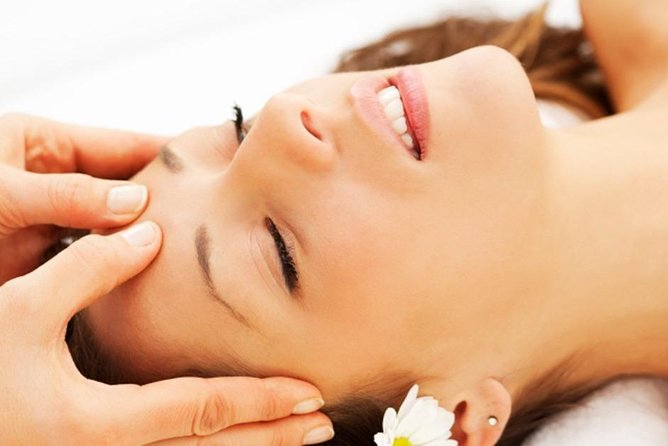 Facial treatment + Balinese massage at Bali Luxury Spa - The foot wash sets the pace