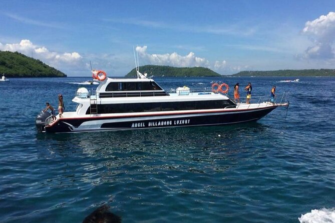 Fast Boat Transfer: Sanur to Nusa Penida by Penidago - Boarding the Angel Billabong boat