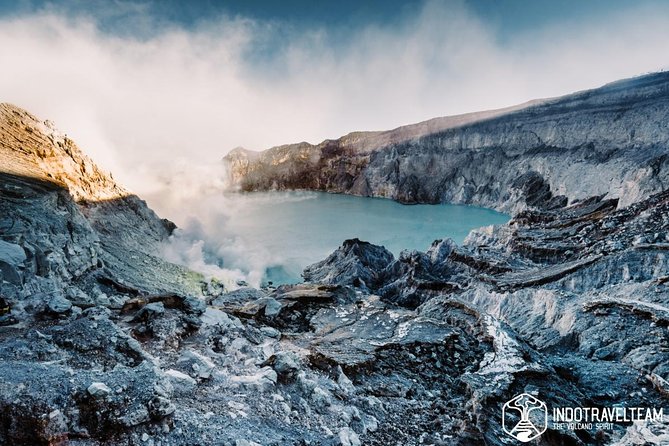From Bali: 24-Hour Kawah Ijen Blue Flames, Dinner & Room - Dinner, a private room, and a useful reset