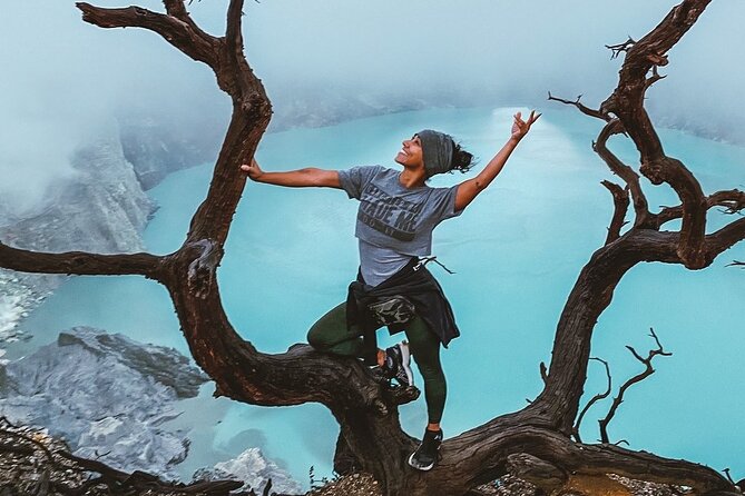 From Bali: 24-Hour Kawah Ijen Blue Flames, Dinner & Room - The night climb and descent into the crater