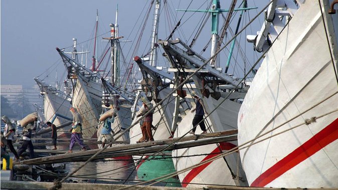 From port Tanjung priok : Jakarta Private Tour With Lunch - Old Town and the former center of Batavia