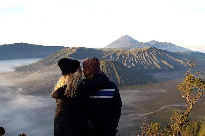 From Surabaya / Malang : Mt Bromo Sunrise - Ijen Blue Fire 3D2N - Day 2: Penanjakan sunrise and Bromo crater