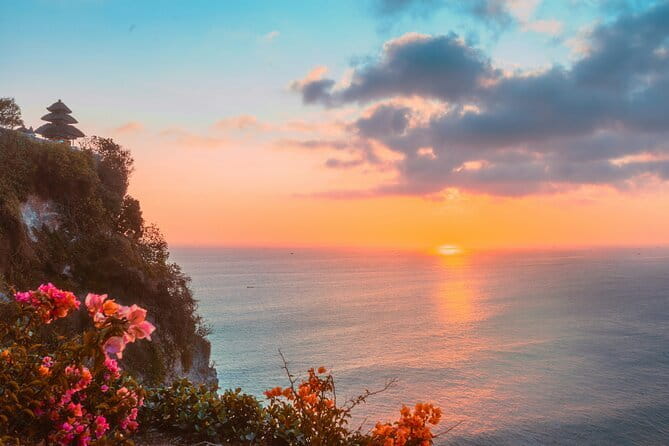 Full Day All Inclusive Tanah Lot and Uluwatu Sunset Tour - Uluwatu Temple above the Indian Ocean