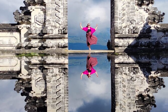 Full Day Gate Of Heaven Bali Instagram Tour - Lunch at Lereng Agung with rice-field views