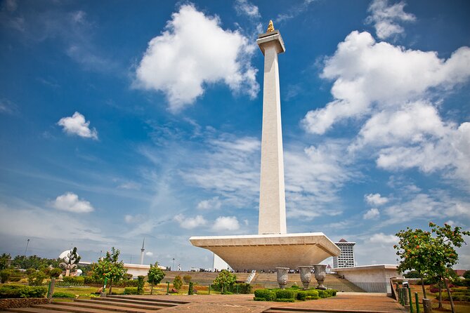 Full-Day Highlights of Jakarta Private Tour with Lunch - Monas and the meaning of Merdeka Square