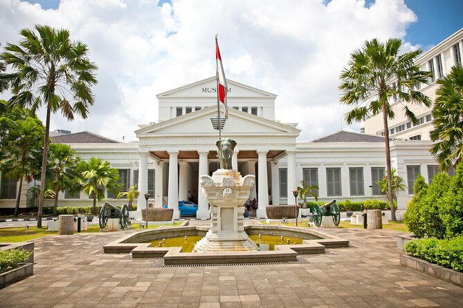 Full-Day Highlights of Jakarta Private Tour with Lunch - The National Museum: an important caveat