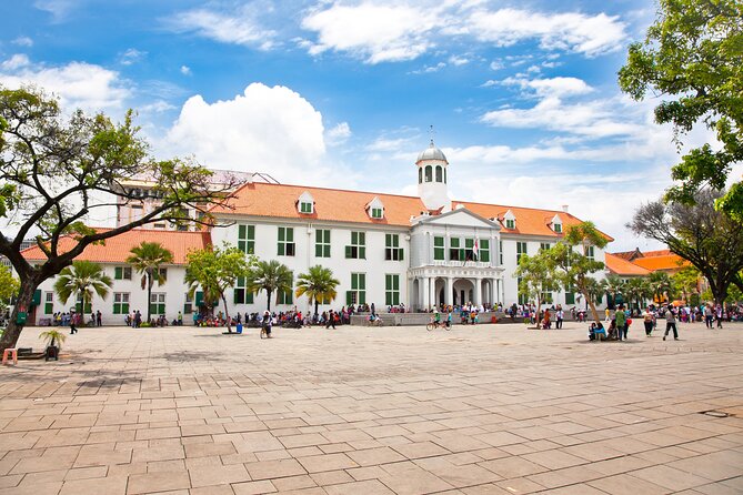 Full-Day Highlights of Jakarta Private Tour with Lunch - A private car makes a difference in Jakarta
