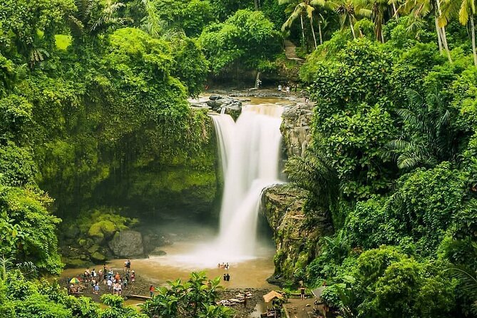 Full Day Private Guided Tour in Bali - Walking down to Tegenungan Waterfall