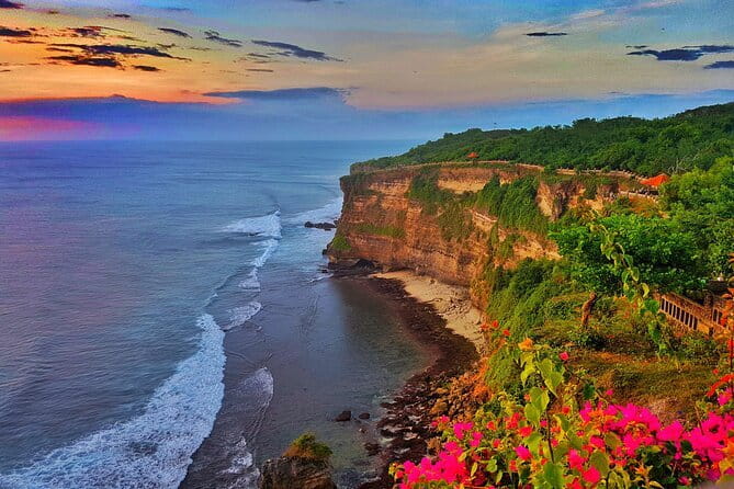 Full Day Private Tour from Tegenungan Waterfall to Tanah Lot - Tanah Lot, the coastal finale