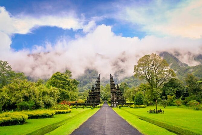 Full Day Tour Bedugul Sightseeing and Tanah Lot Temple - Handara Gate and the limits of a photo stop