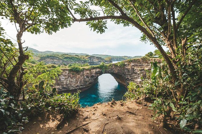 Full-Day Tour To Nusa Penida Bali - Lunch, water, and what the $150 price covers
