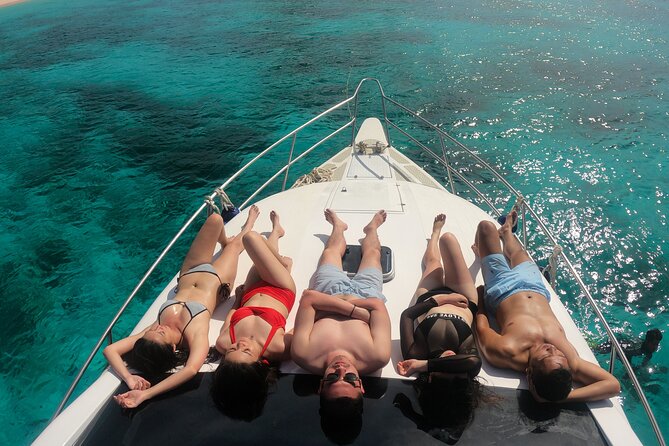 Full Day Trip to Explore 6 Destinations in Labuan Bajo and Komodo - Manta Point: thrilling, but only for confident swimmers