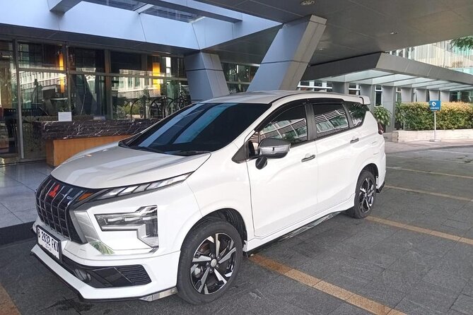 Fullday 10 hours rent a car in Jakarta city with toll & parking - Pickup, communication, and timing