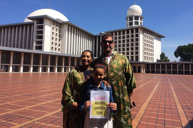Half Day 5 Hours Jakarta City Tour - Jakarta Cathedral and Istiqlal Mosque belong together